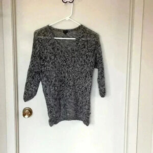 Babaton Aritzia Linen  and Silk Blend V-Neck Sweater in Size XS